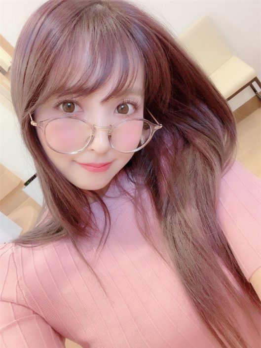 Theo-trao-luu-Yua-Mikami-chuyen-sang-lam-co-Yua-Vlog-tren-Youtube_8 มิคามิ ยูอะ ( Yua Mikami )